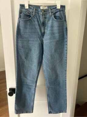 Abercrombie 90s Straight Jean Size 30